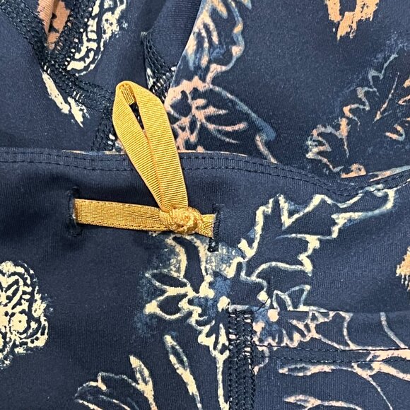 Free People Movement Navy Floral High Rise Athletic Leggings, Navy Peach, M - Picture 9 of 12